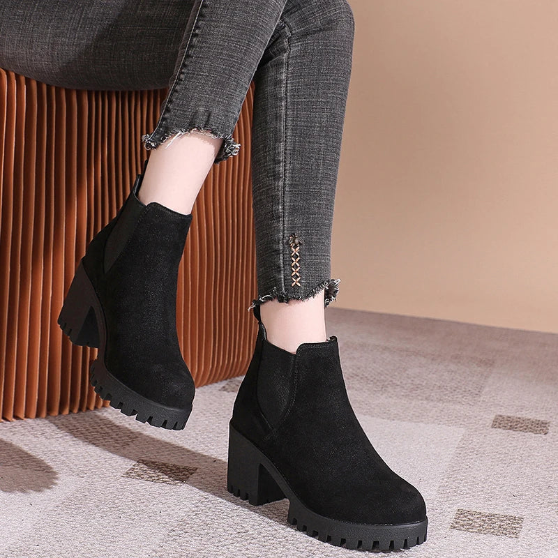 Women's Frosted Leather Boots Fashion Thick Heel Plush Sole Mid-Calf Modern Boots