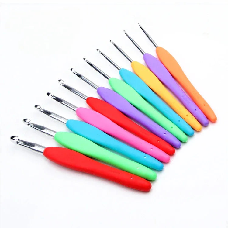 8pcs/set 2025 Crochet Hook 2.5-6.0mm Aluminum Crochet Needles With Colorful Soft Rubber Grip Cushioned Handles Knitting Needle