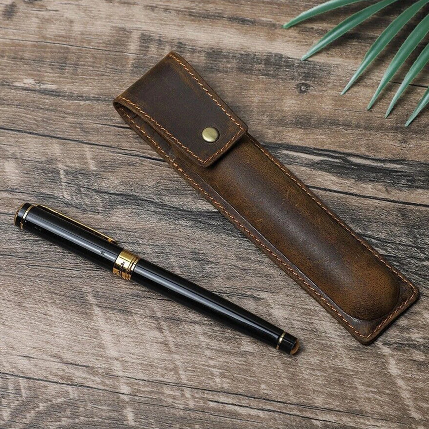 Vintage Genuine Leather Hard Fountain Pen Case pencil Box Storage Pouch for pens collection business students Gift