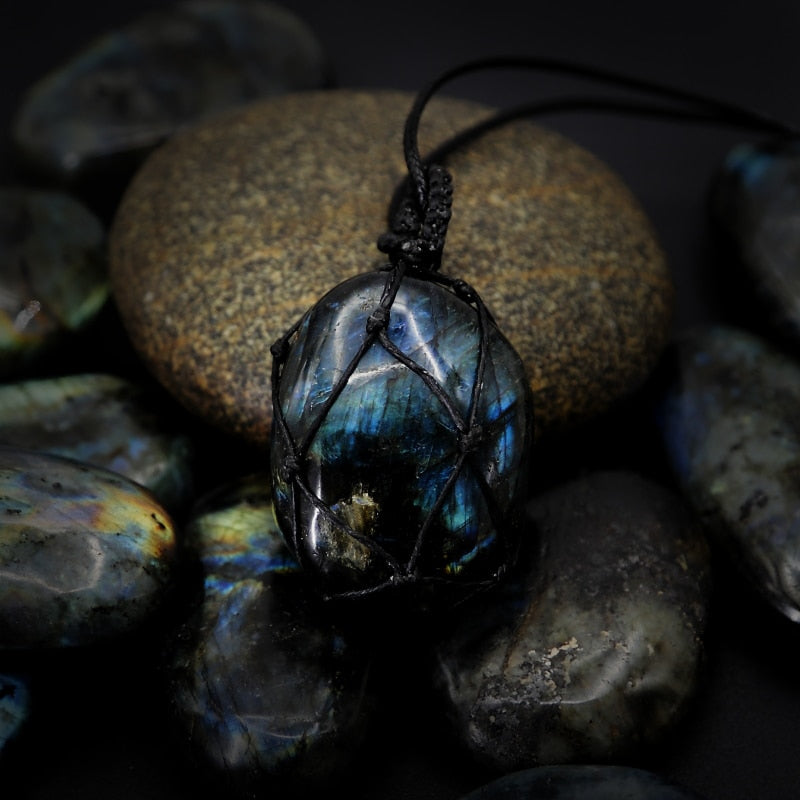 Natural Stone Pendant Wrap braid Necklace Heart shape Labradorite Necklace Yoga macrame Necklace for men women Energy necklace